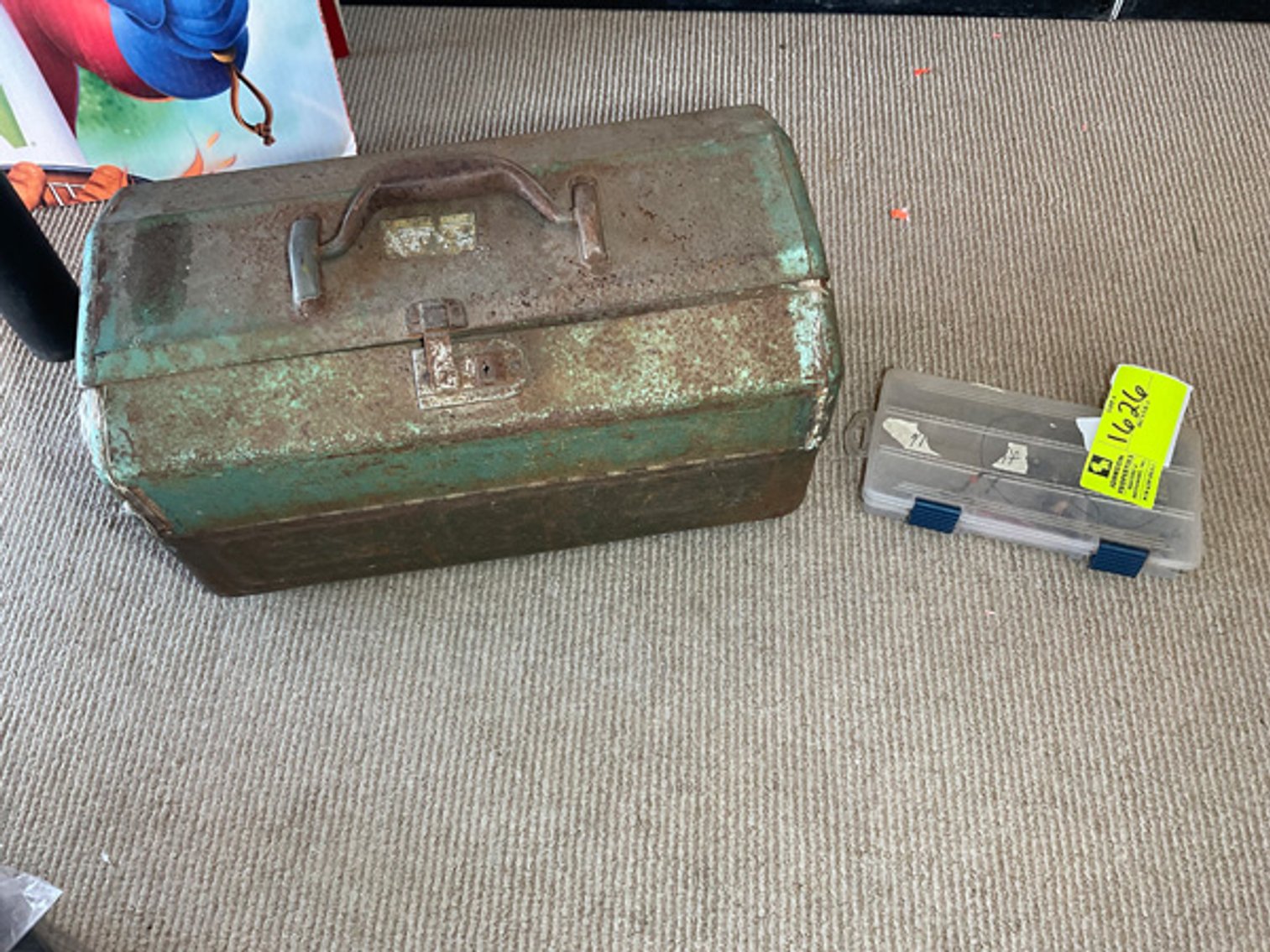 Image for Round 3: Things from the Past Antiques & Collectibles