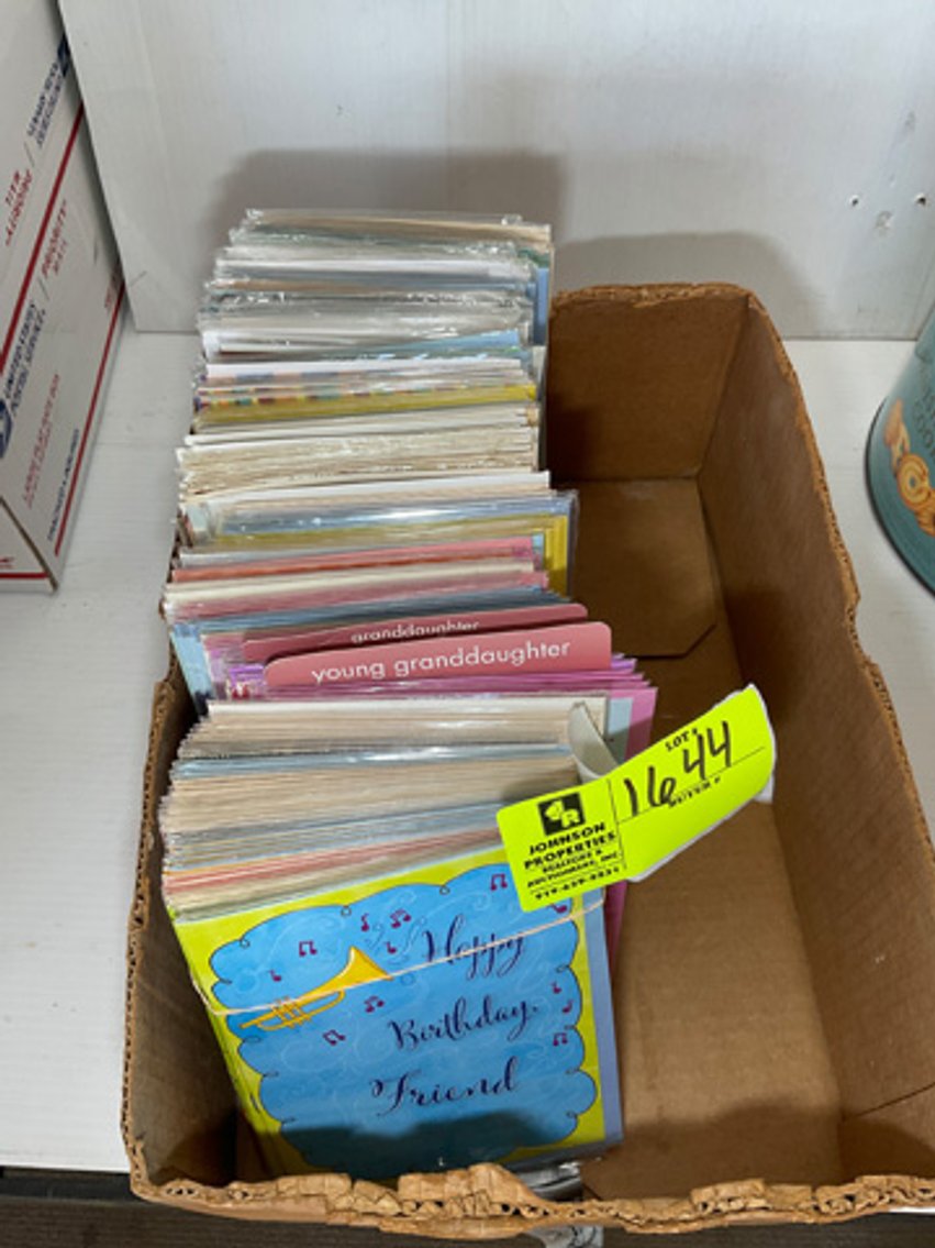 Image for Round 3: Things from the Past Antiques & Collectibles