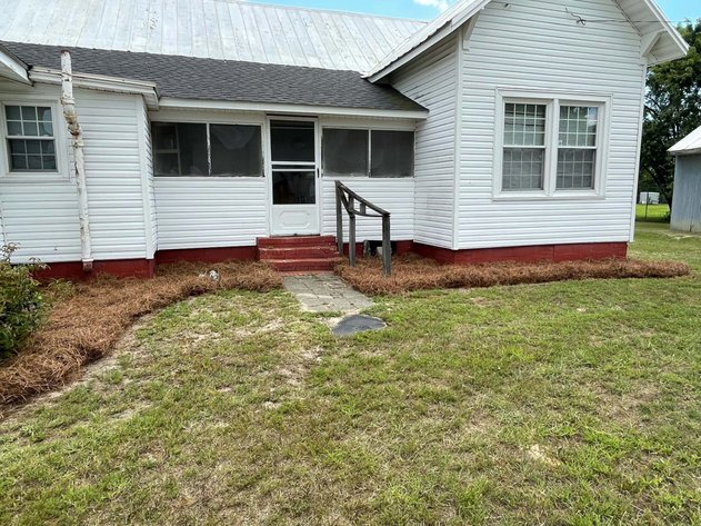 Image for Large Farmhouse located on nearly 2 acres in Johnston County!