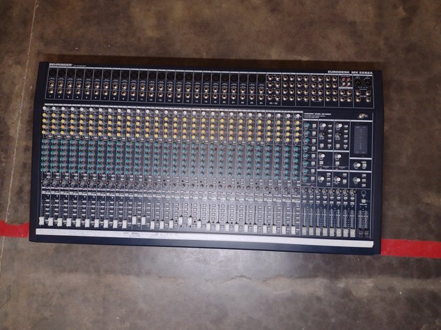 Image for #33-Music, stage lighting, kitchen appliances Online Auction