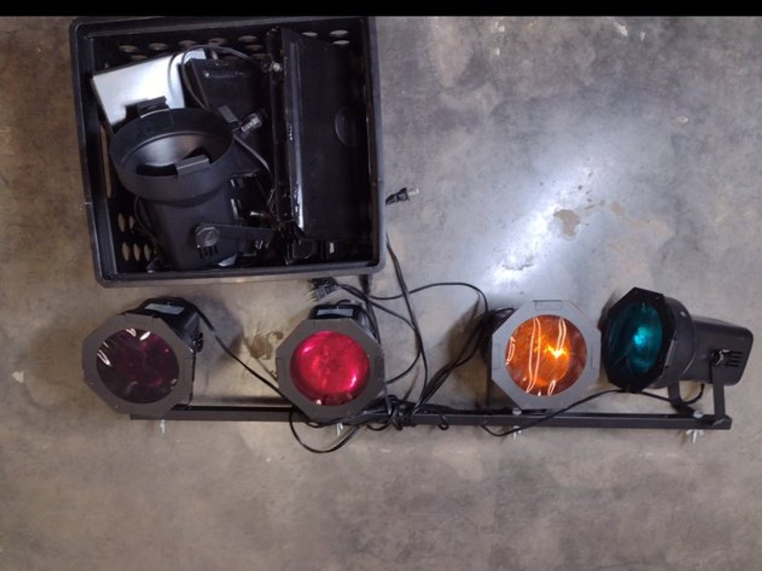 Image for #33-Music, stage lighting, kitchen appliances Online Auction