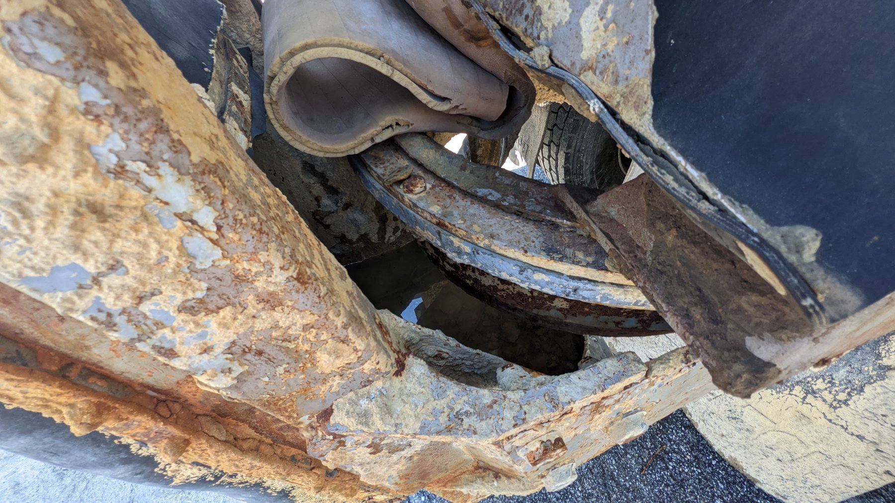 Image for Spartanburg, SC: Volumetric Concrete Mixer on Freightliner Severe Duty Truck in Online Auction