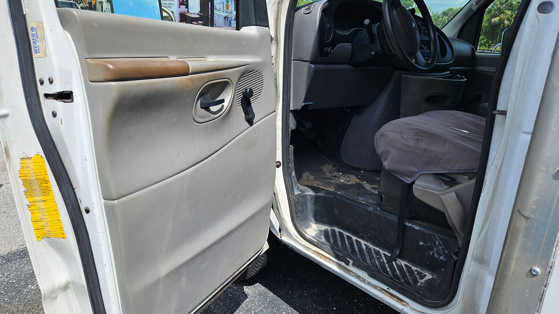 Image for Riviera Beach, FL: Box Van and Enclosed Trailer