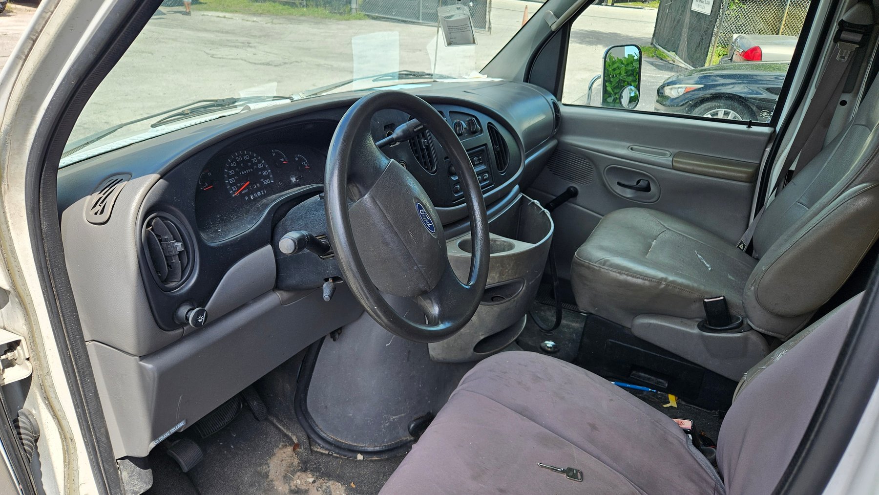 Image for Riviera Beach, FL: Box Van and Enclosed Trailer