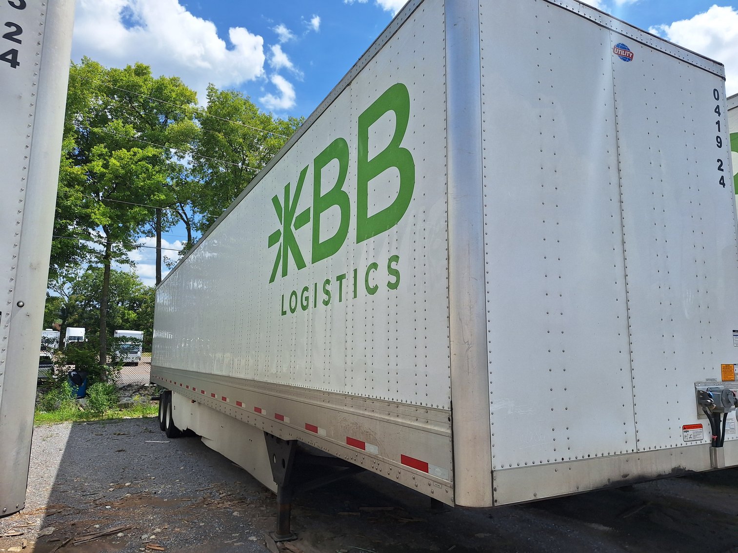 Image for Birmingham, AL: 2013 Freightliner Cascadia Truck & 6 Late Model 53' Utility Dry Van Trailers Auction