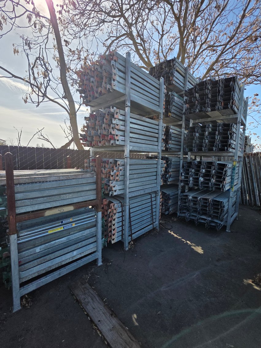 Image for Oakland CA: Scaffolding Equipment, DOOSAN 25 Forklift, Storage Building & Shipping Container