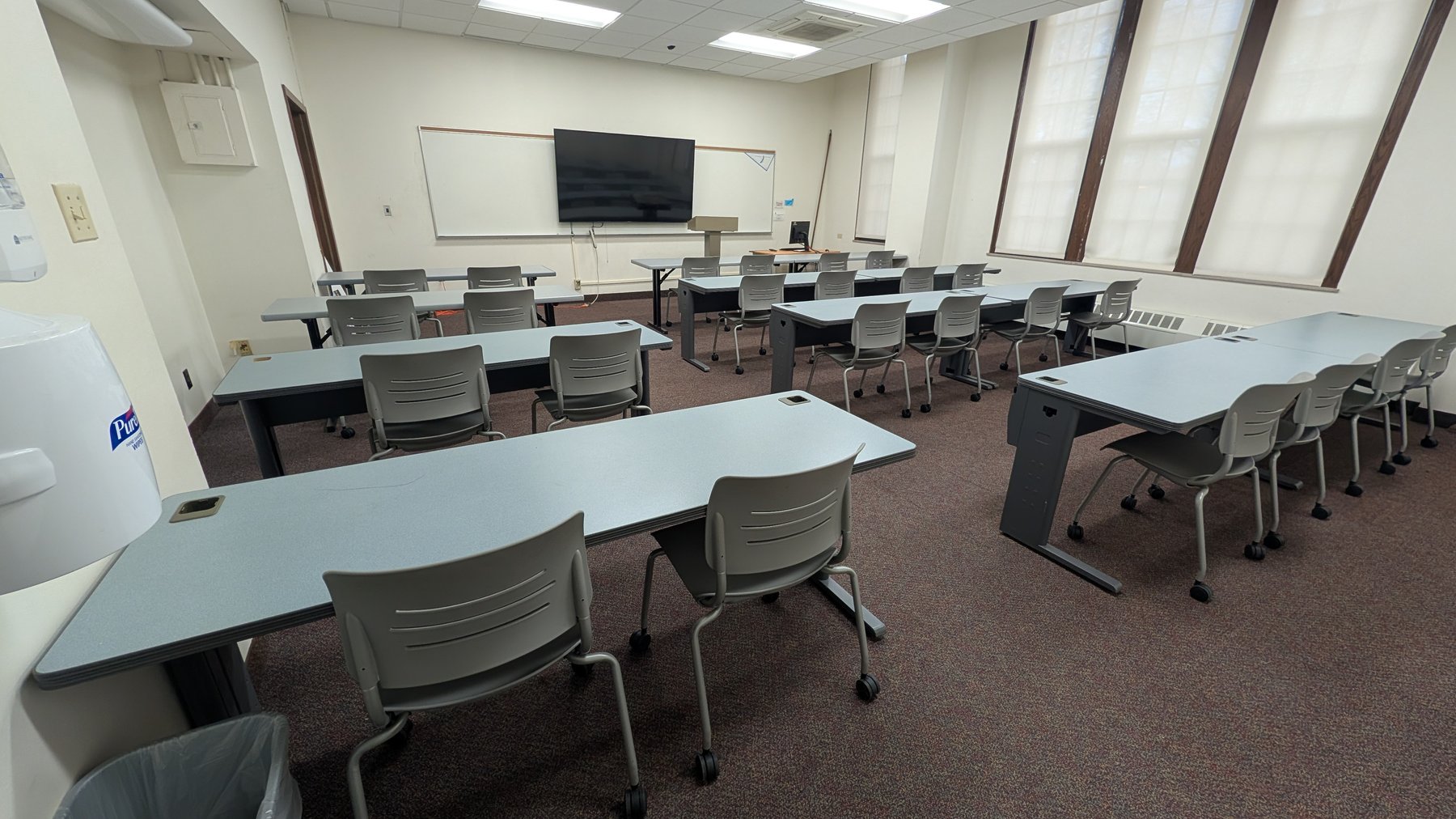 Image for Cleveland, OH: Campus Maintenance Equipment, Commercial Kitchen, Laboratory, Fitness Assets & More of Former College