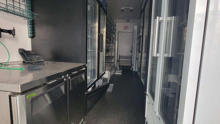 Image for AZ, CA, WA: Food Truck & Food Trailer Fleet Reduction