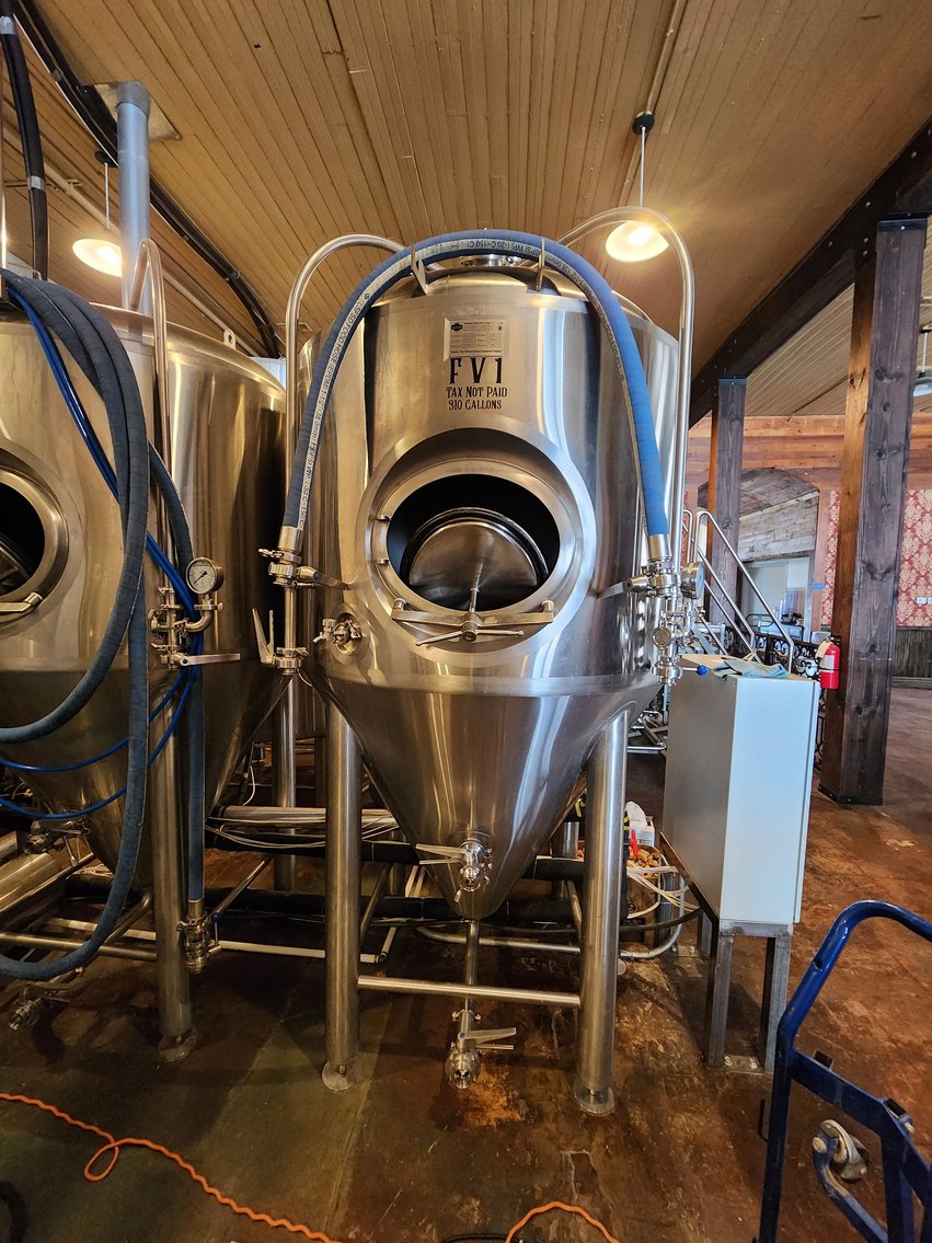 Image for Central Texas: Surplus Brewing Equipment, 10BBL Brewhouse, Tanks & Support