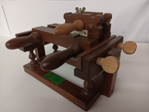 Image for Kater Crafts Bookbinder's Going out of Business Auction 3