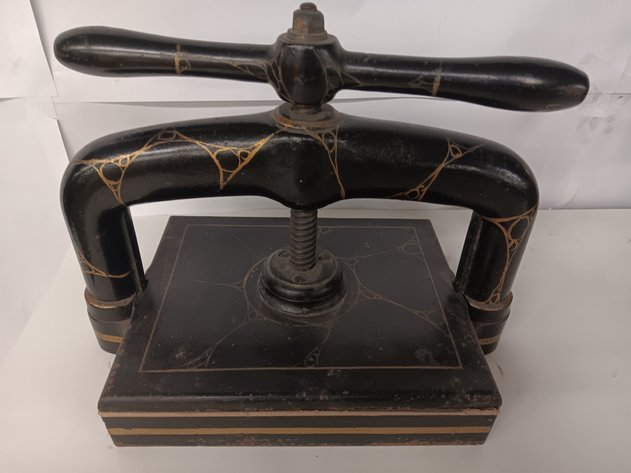 Image for Kater Crafts Bookbinder's Going out of Business Auction 3