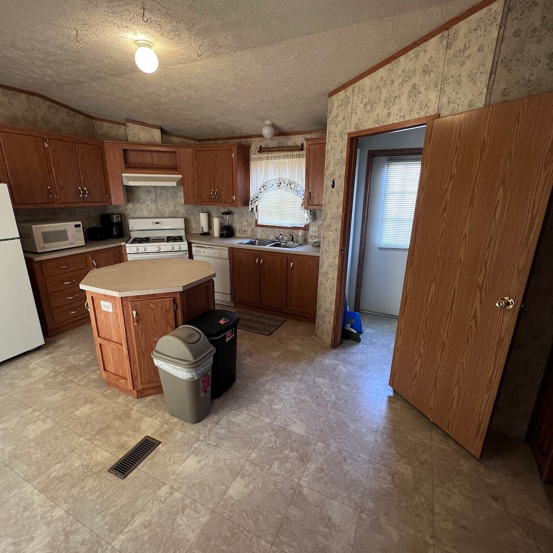 Image for NO-RESERVE RESIDENTIAL REAL ESTATE MOBILE HOME & LAND LIVE ESTATE AUCTION