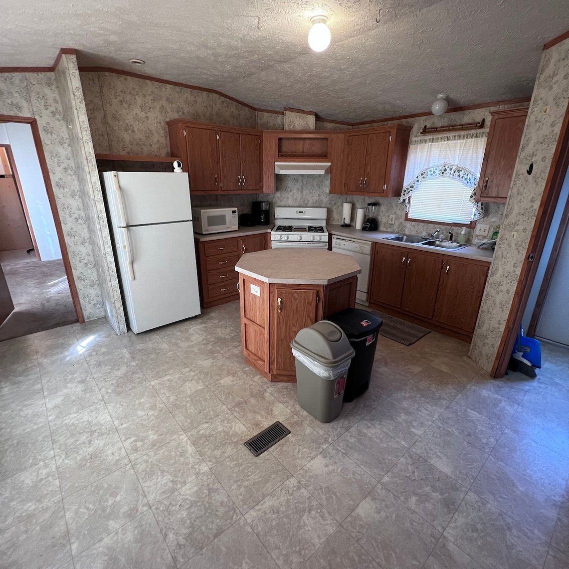 Image for NO-RESERVE RESIDENTIAL REAL ESTATE MOBILE HOME & LAND LIVE ESTATE AUCTION