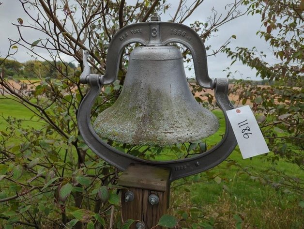 Image for Simplicity Mower, Furniture & Personal Property Online Sale