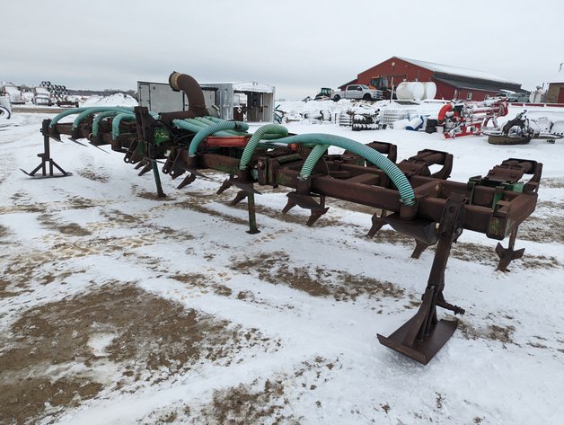 Image for Auction Time: John Deere 2100 Manure Applicators