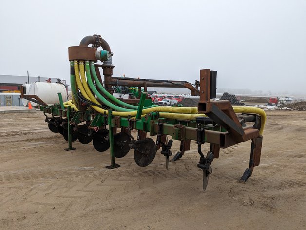 Image for Auction Time: John Deere 2100 Manure Applicators