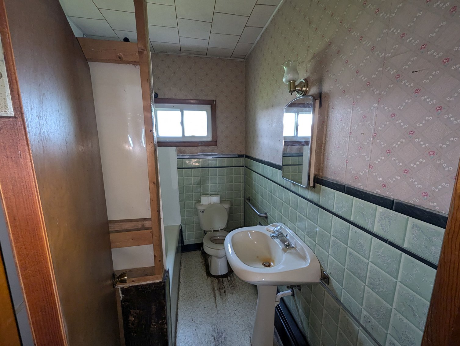 Image for N2791 County Road E, Watertown - 4 (mol) acre Rural Home