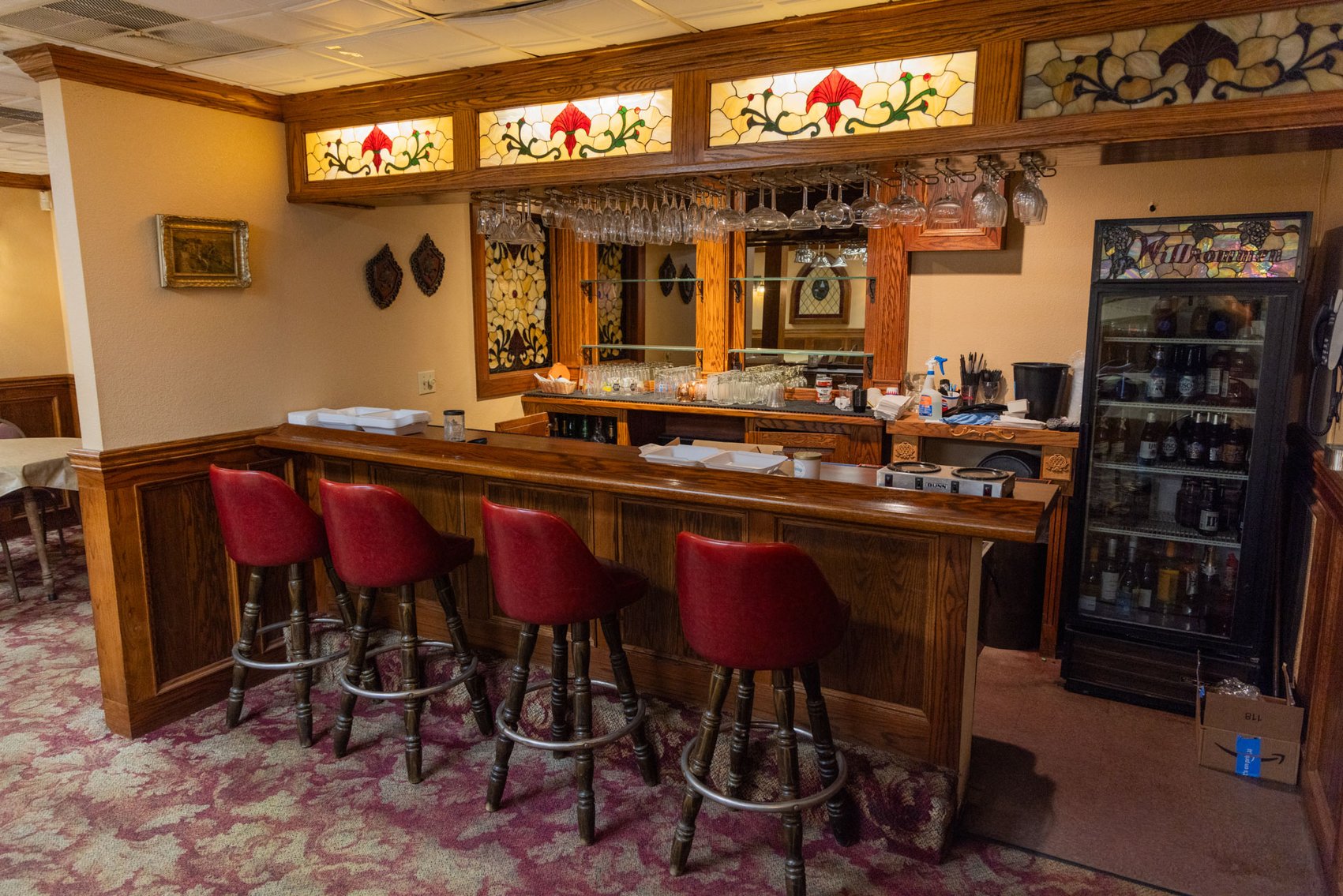 Image for Washington County Casual Family Pub & Restaurant For Sale