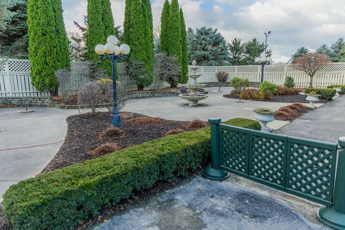 Image for Washington County Casual Family Pub & Restaurant For Sale