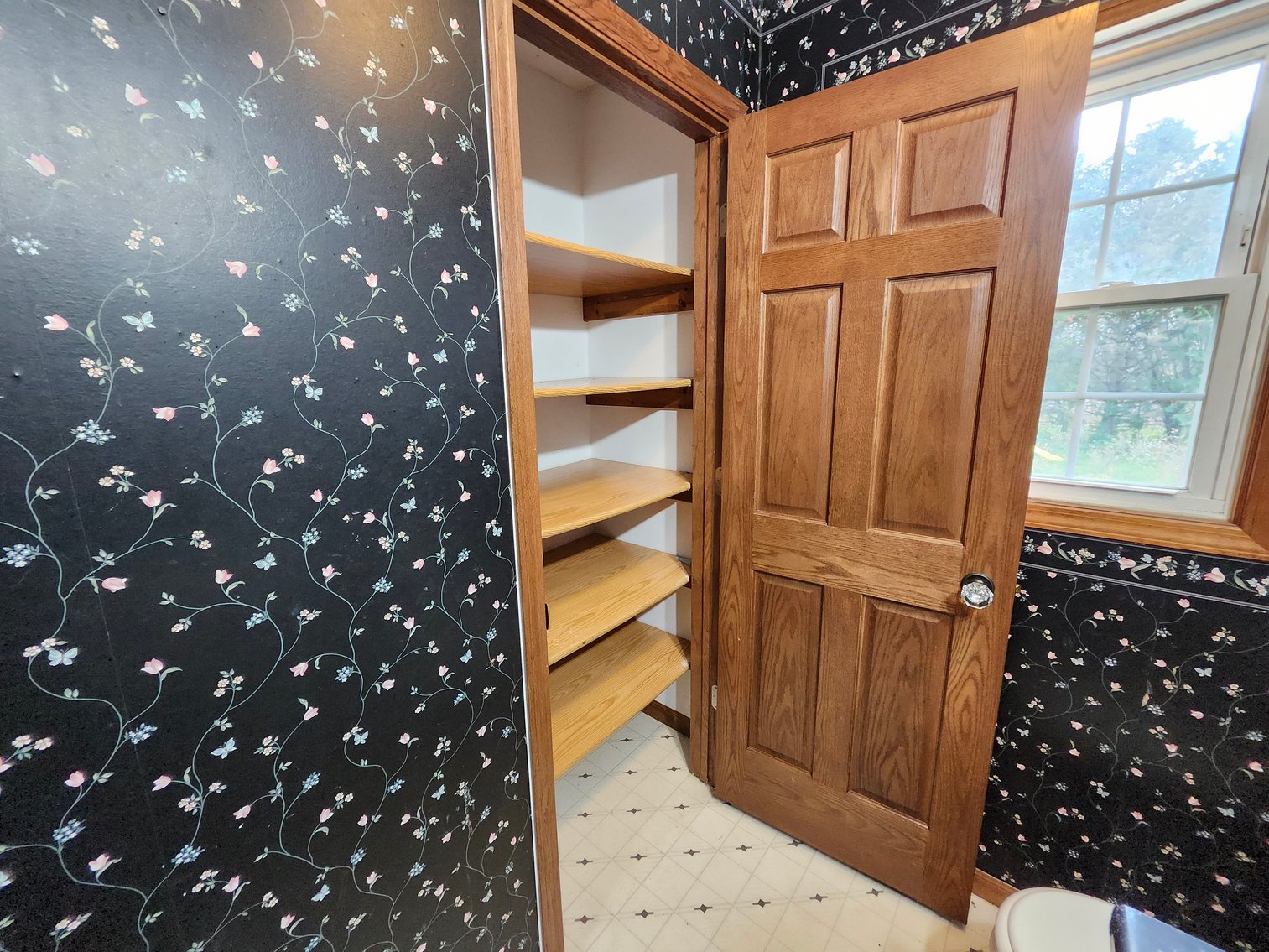 Image for 205 Alvin Circle, Beaver Dam – Online Bidding for Quiet Cul-de-Sac Home