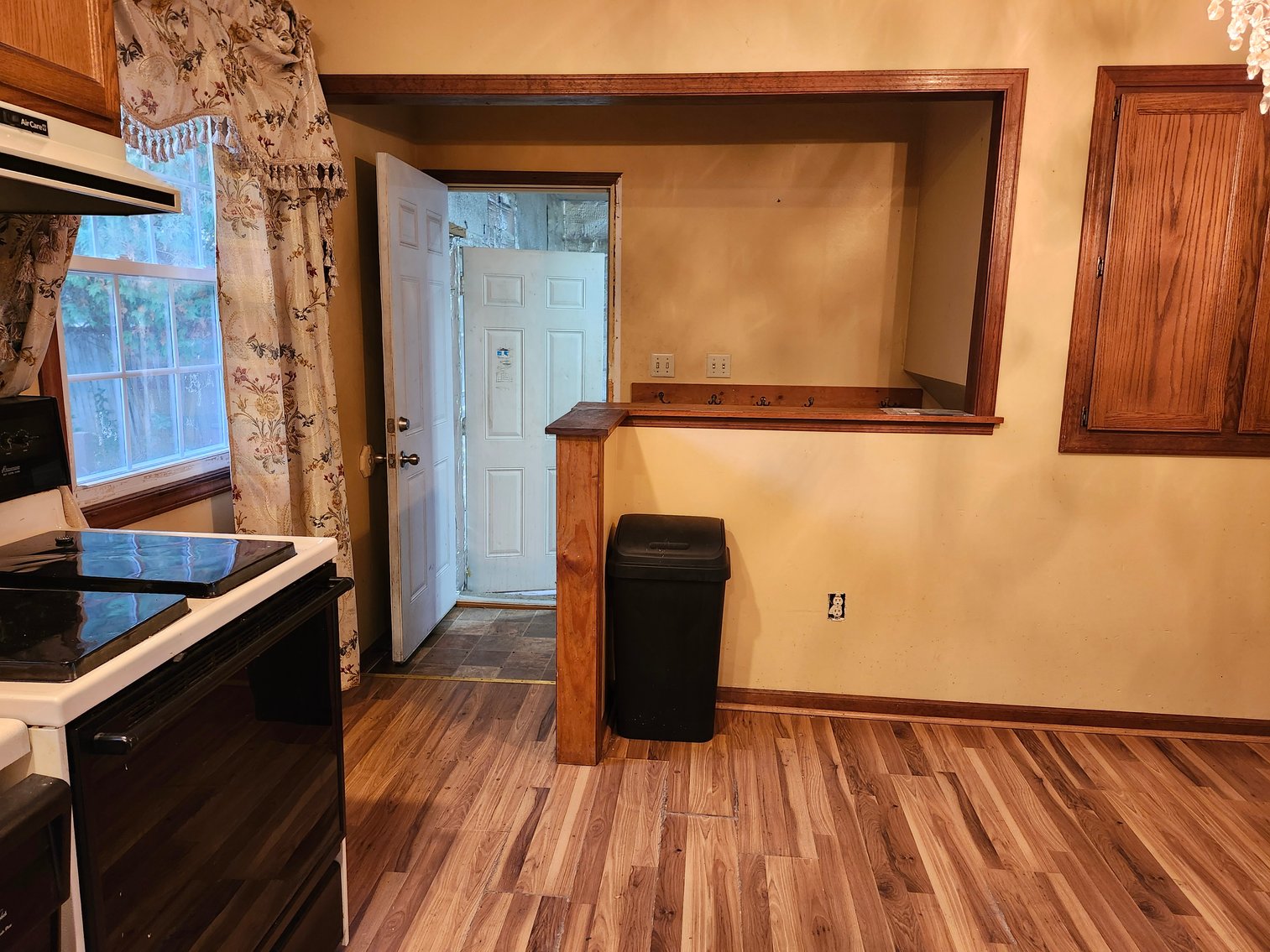 Image for 205 Alvin Circle, Beaver Dam – Online Bidding for Quiet Cul-de-Sac Home