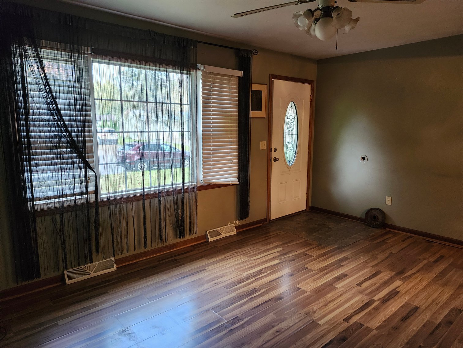 Image for 205 Alvin Circle, Beaver Dam – Online Bidding for Quiet Cul-de-Sac Home