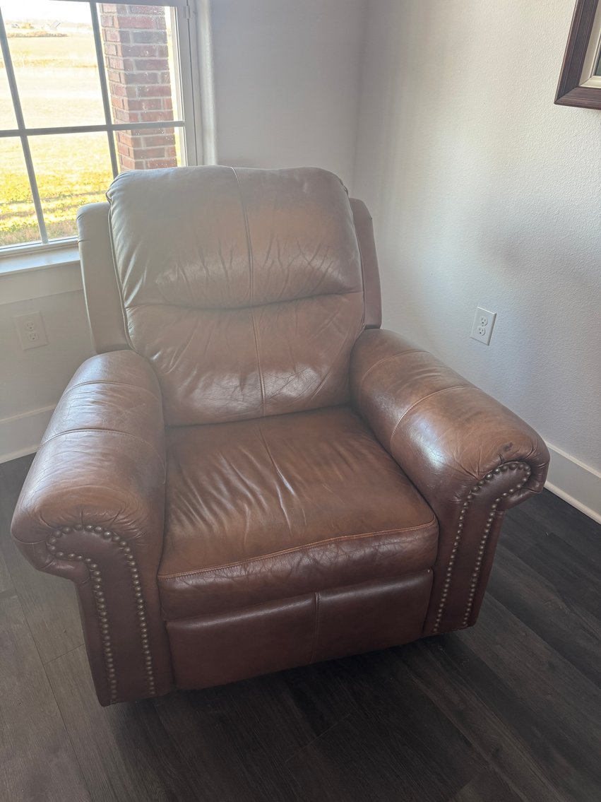 Image for Lorena, TX Real Estate & Contents Auction – Personal Property