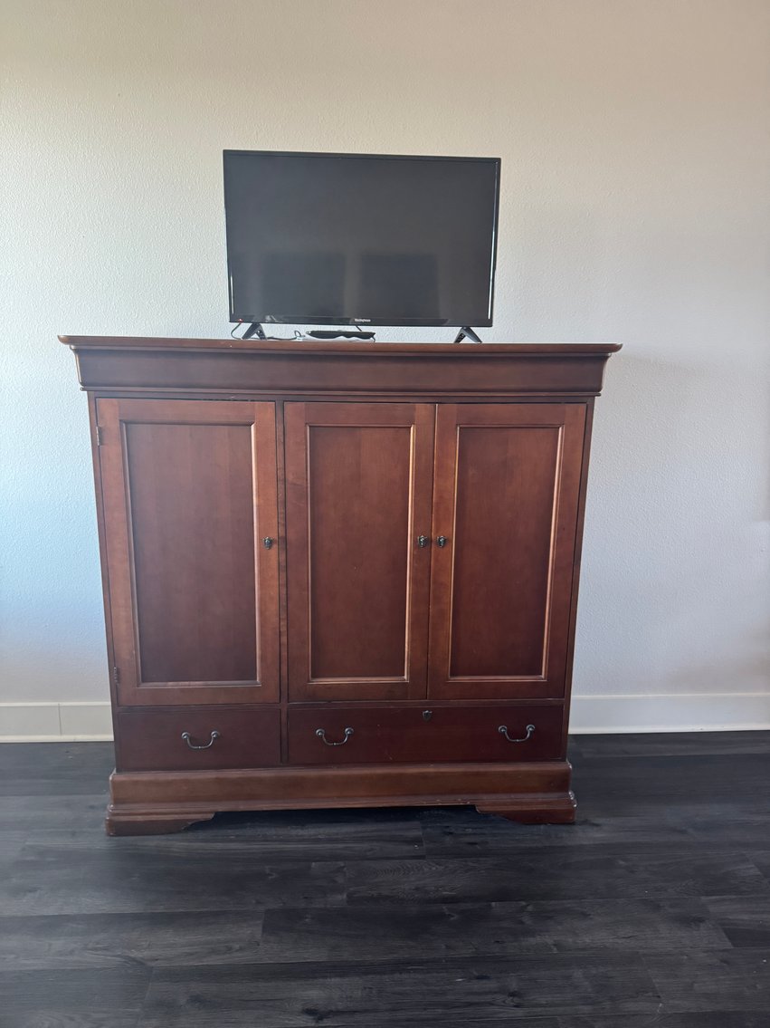 Image for Lorena, TX Real Estate & Contents Auction – Personal Property