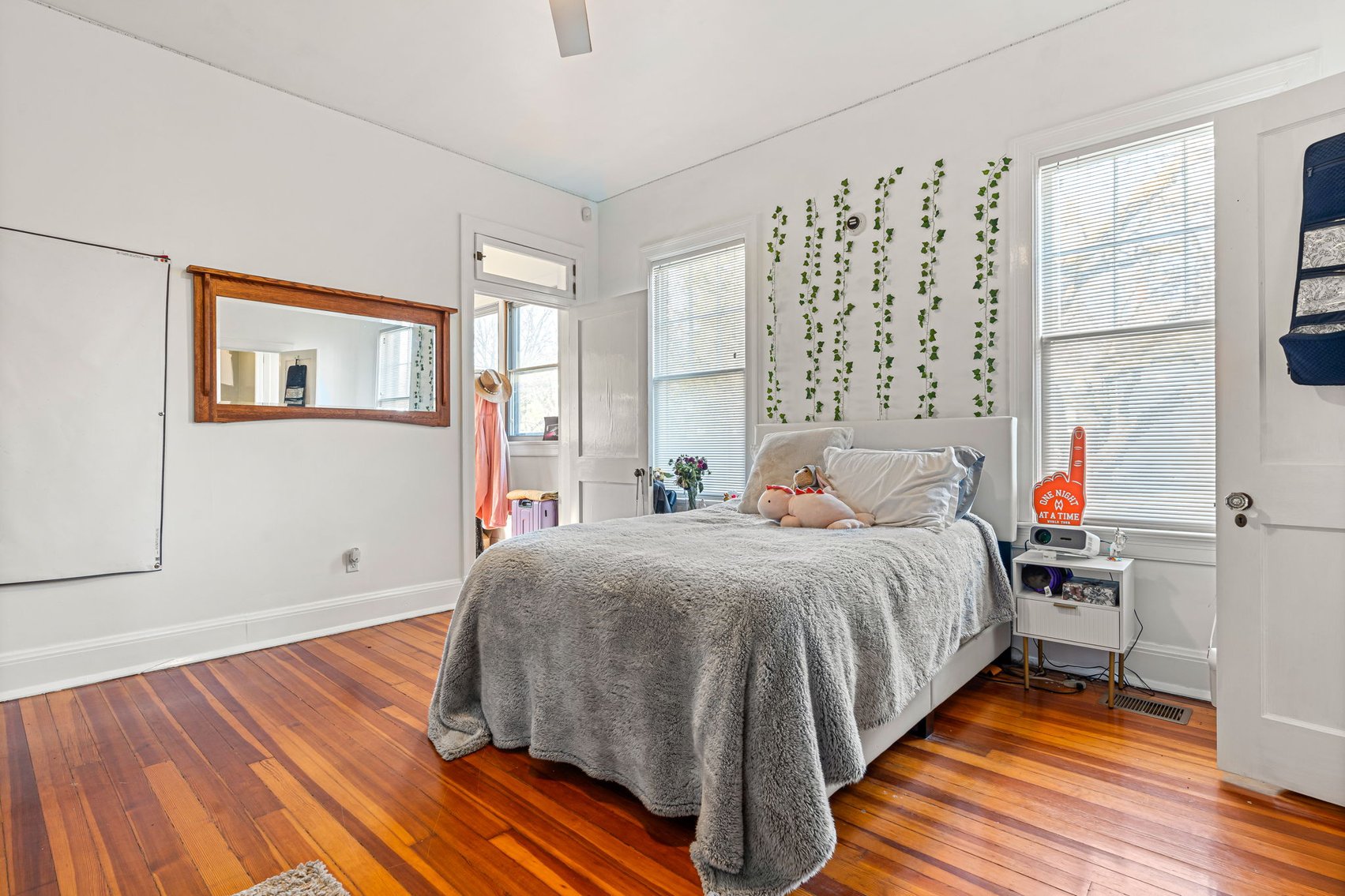 Image for 160 N Galt Ave-ONLINE AUCTION ONLY-BIDDING HAS STARTED