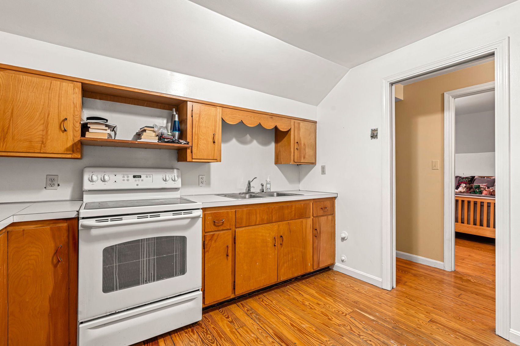 Image for 160 N Galt Ave-ONLINE AUCTION ONLY-BIDDING HAS STARTED