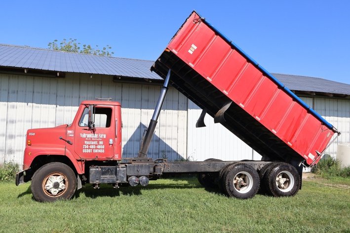 Image for The Bob Shultz Farm Estate Auction - LIVE ON-SITE w/ ONLINE BIDDING