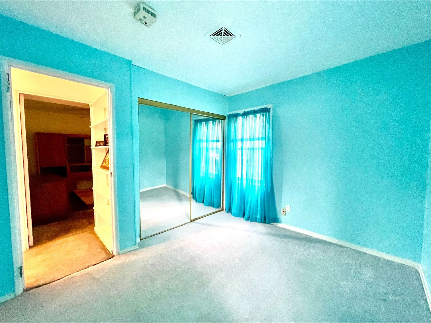 Image for MINIMUM BID AUCTION $99,000! 2127 Maryland Pl