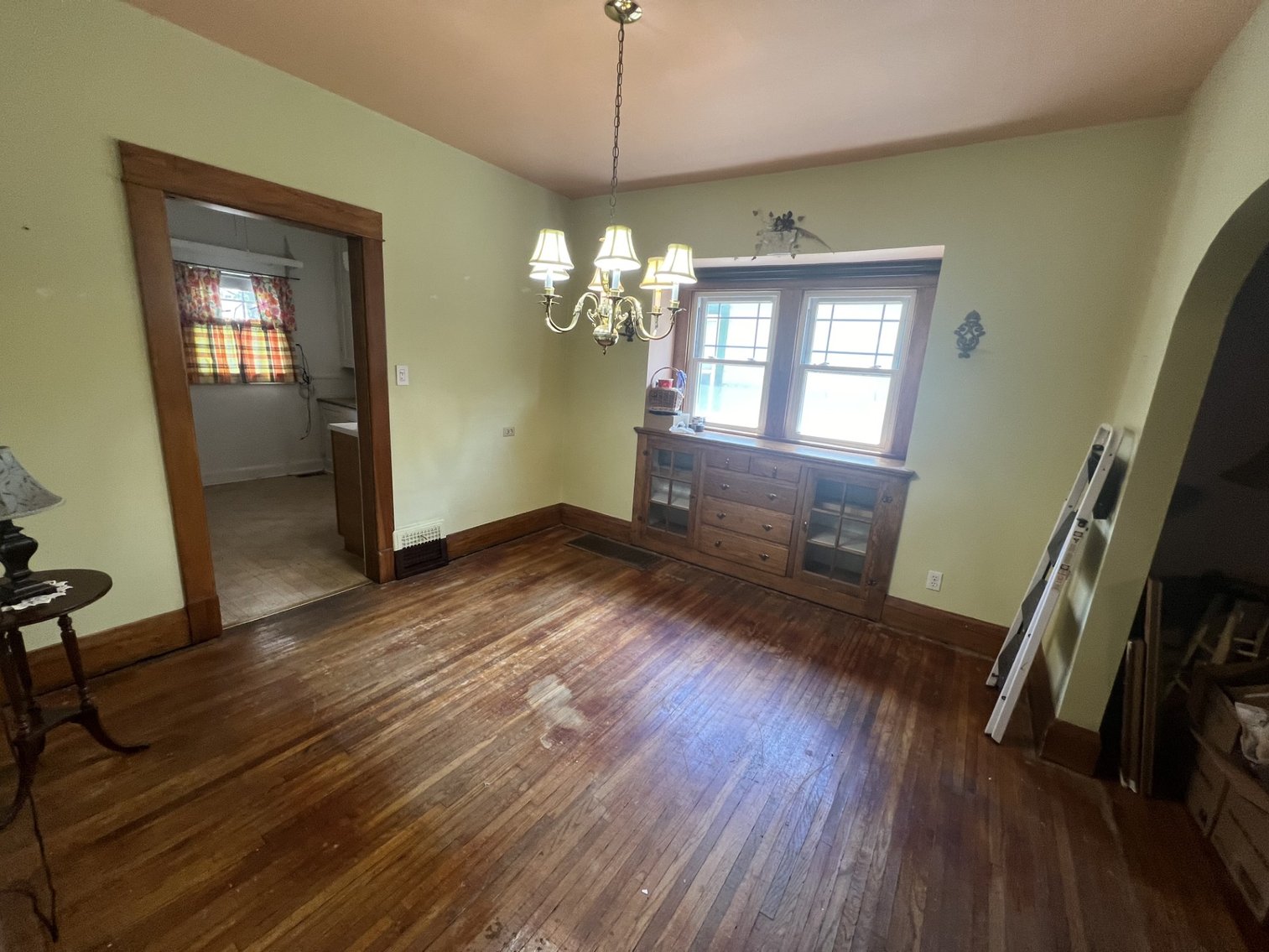 Image for MINIMUM BID AUCTION $39,000! 645 Geneva Ave