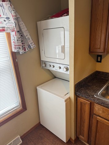 Image for MINIMUM BID AUCTION $54,000! 1925 Olimphia Rd