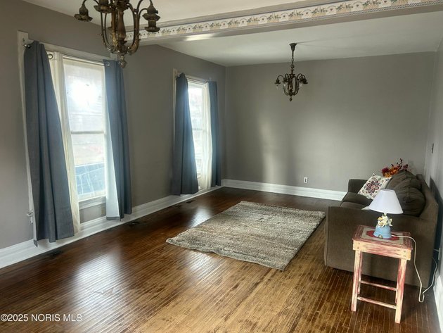 Image for MINIMUM BID AUCTION $40,000! 245 Plymouth St