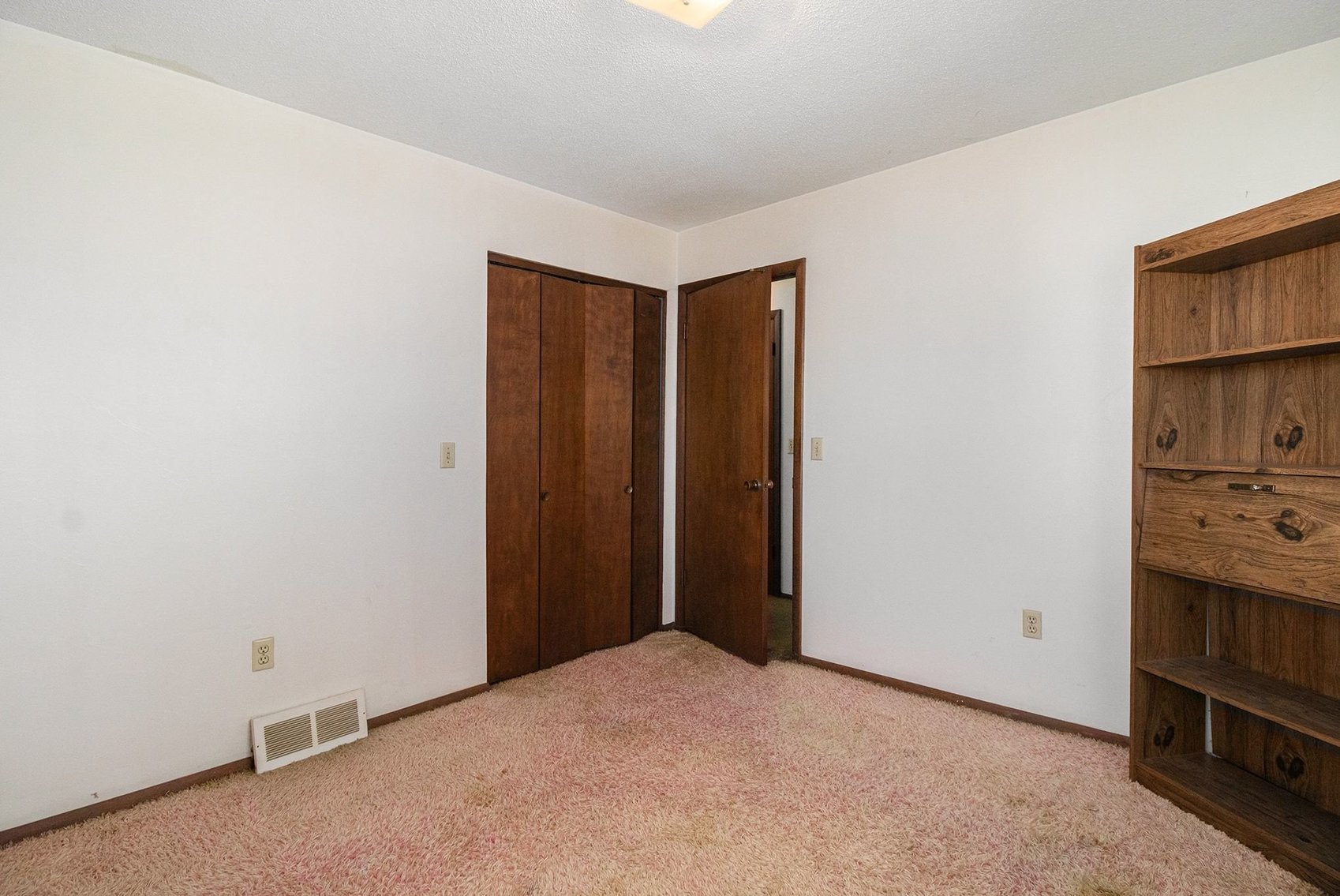 Image for MINIMUM BID AUCTION $150,000! 1236 Eastland Dr