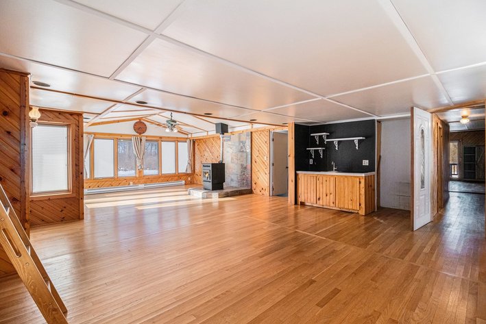 Image for MINIMUM BID AUCTION $209,000! 2460 County Road 62