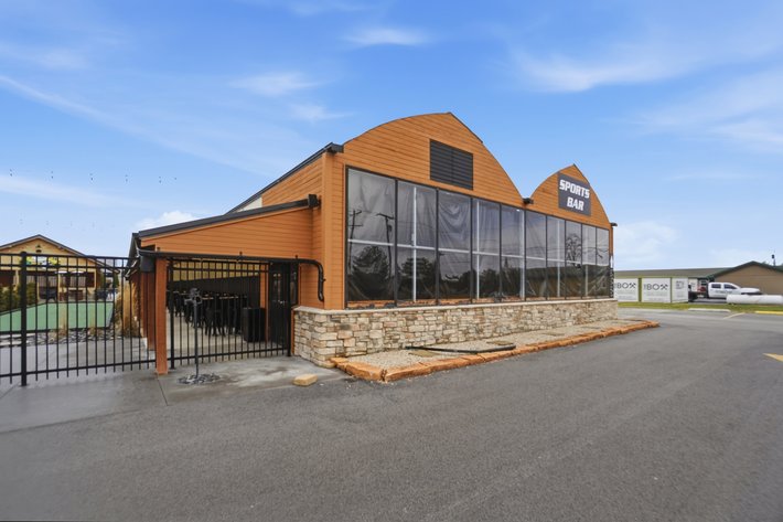 Image for TURN-KEY BUSINESS AUCTION! 2330 Bright Rd
