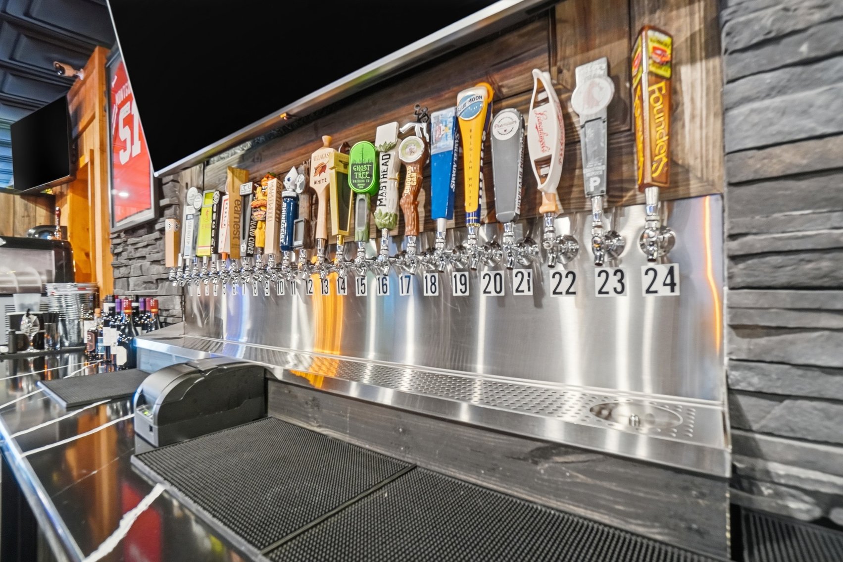 Image for TURN-KEY BUSINESS AUCTION! 2330 Bright Rd