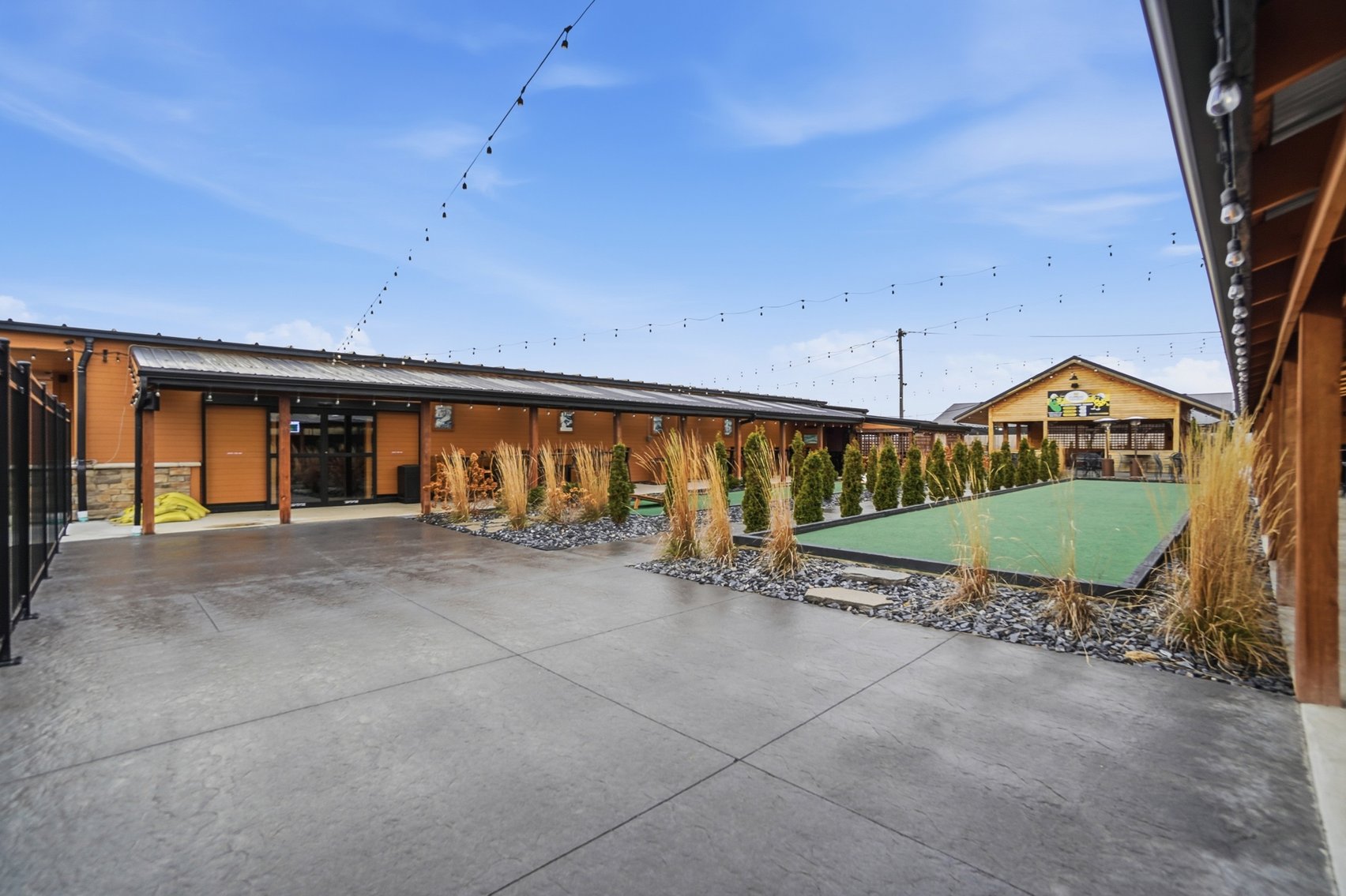 Image for TURN-KEY BUSINESS AUCTION! 2330 Bright Rd