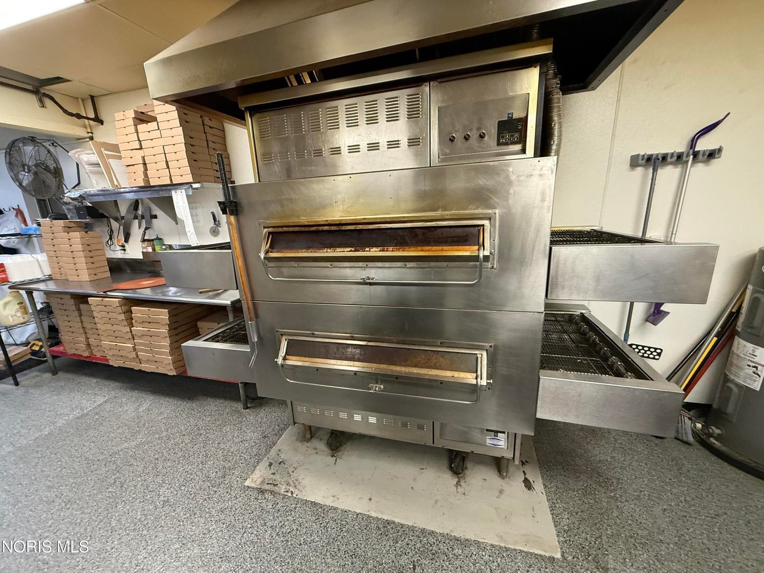 Image for Turn Key Business Auction! The Original Royal Pizza