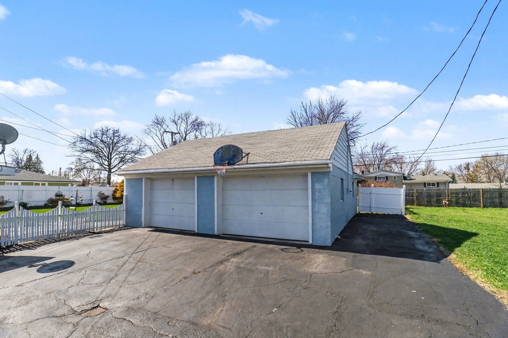 Image for MINIMUM BID AUCTION $225,000! 5930 N River Rd
