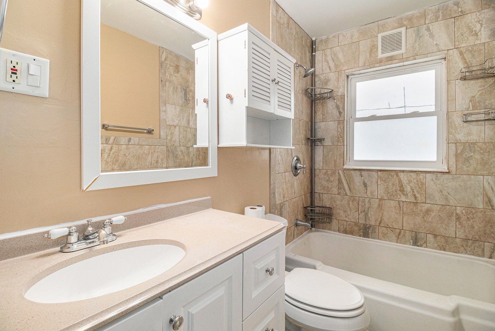 Image for MINIMUM BID AUCTION $150,000! 4705 W Bancroft St