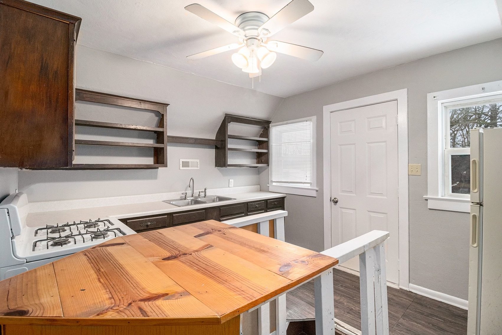 Image for MINIMUM BID AUCTION $150,000! 4705 W Bancroft St