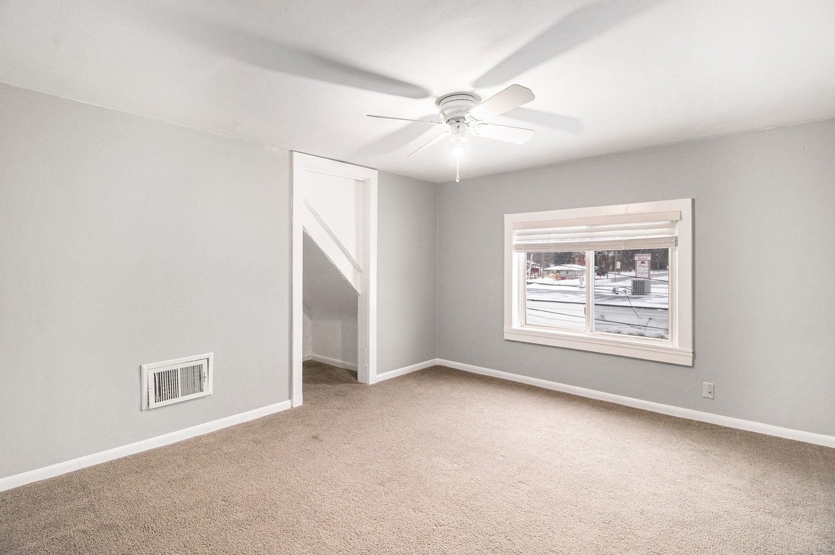 Image for MINIMUM BID AUCTION $150,000! 4705 W Bancroft St