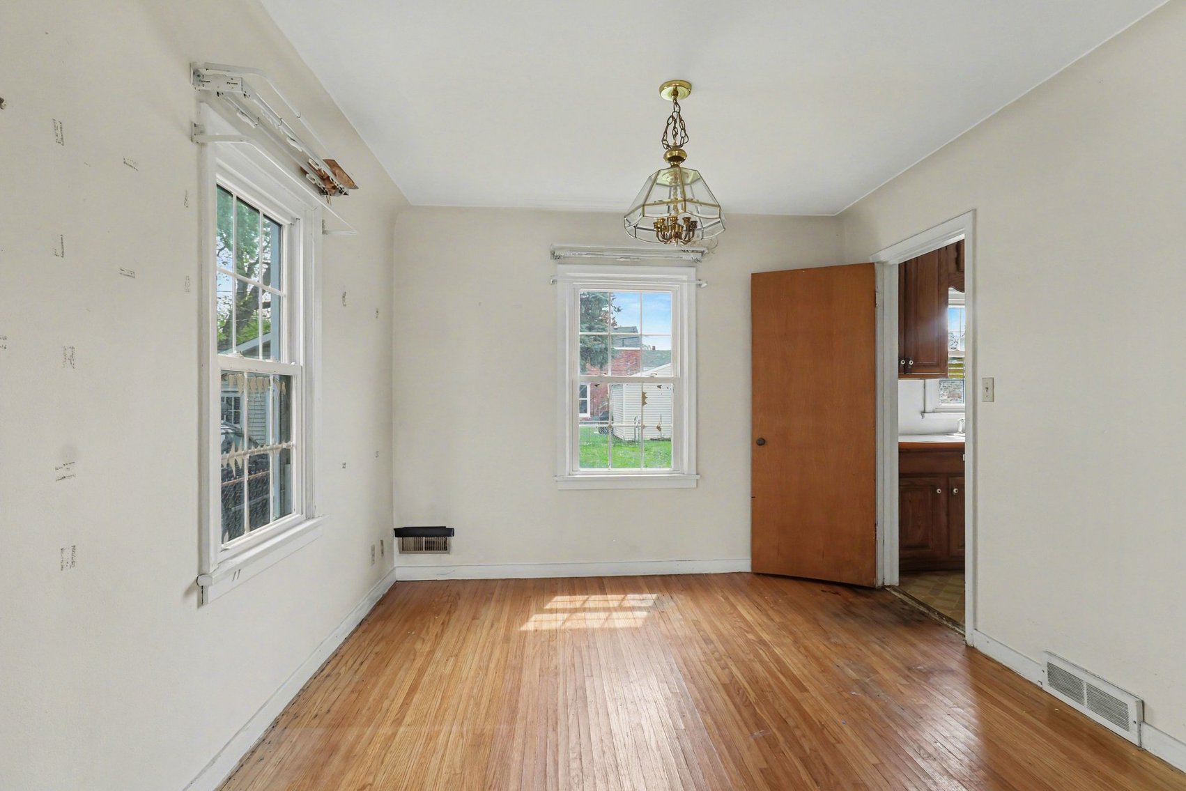 Image for MINIMUM BID AUCTION $99,000! 2647 Stamford Dr