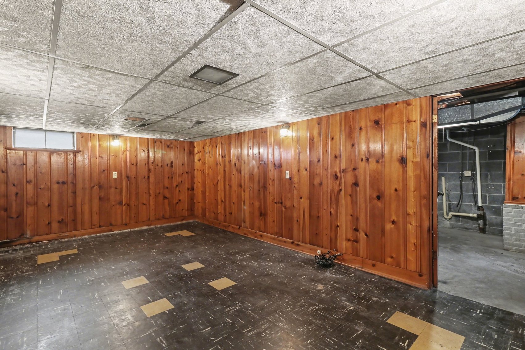 Image for MINIMUM BID AUCTION $99,000! 2647 Stamford Dr