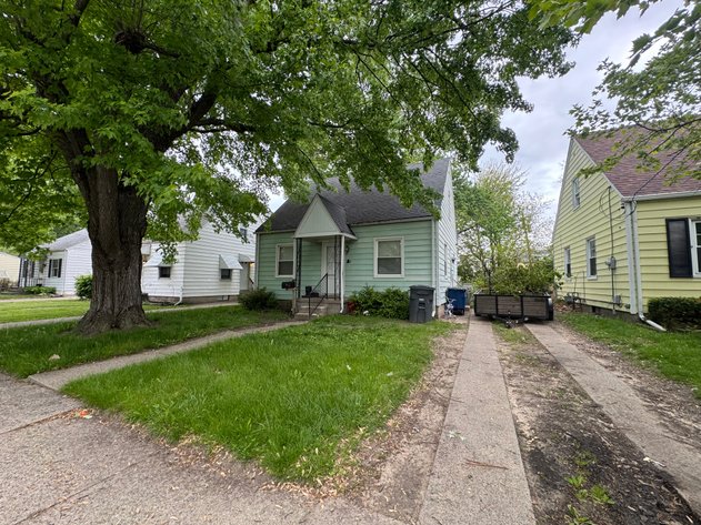 Image for MINIMUM BID AUCTION $49,000! 523 S Westwood