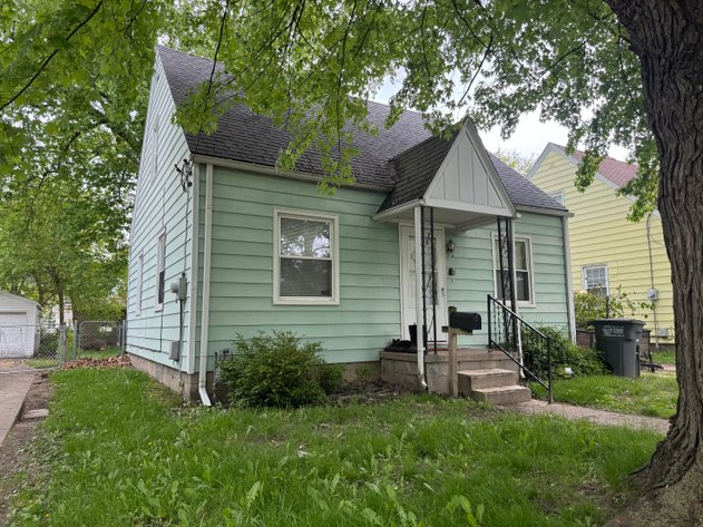 Image for MINIMUM BID AUCTION $49,000! 523 S Westwood