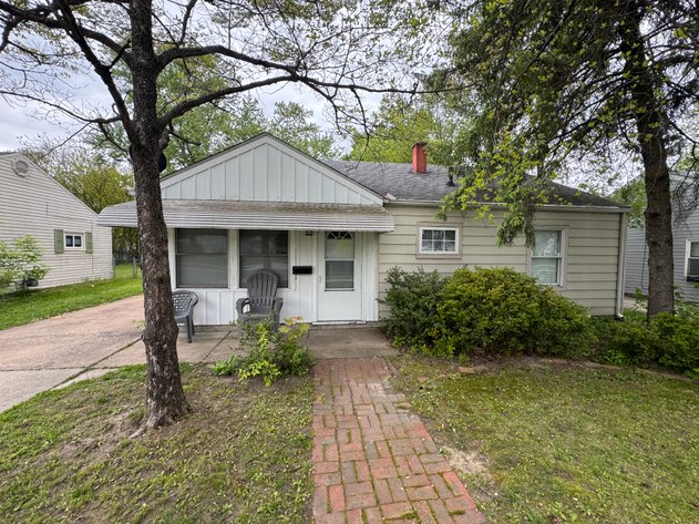 Image for MINIMUM BID AUCTION $49,000! 424 Southview Dr